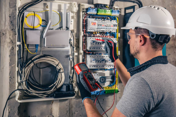 Best Licensed Electrician  in Claymont, DE